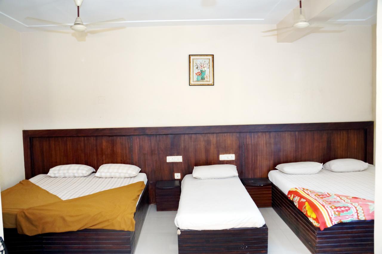 Hotel Royal Nest Vandiperiyār Exterior photo